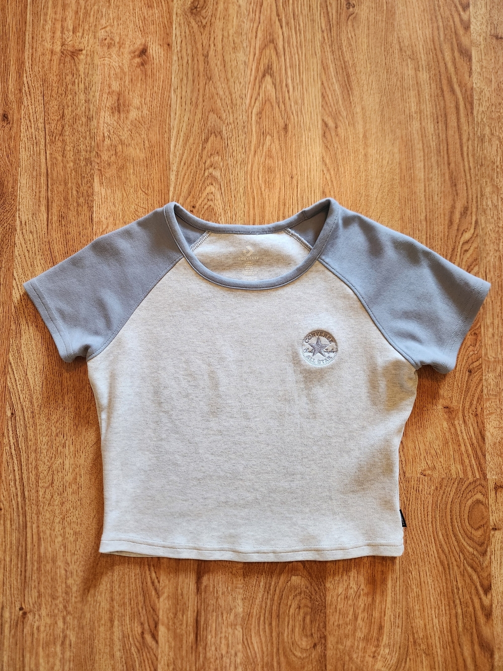 Light Gray & Dusty Blue Raglan Crop Tee, Converse